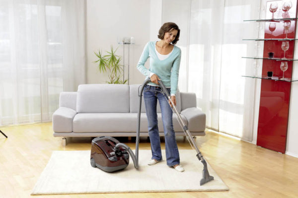  Vacuum cleaning