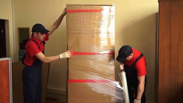  Fridge wrapped with packaging film