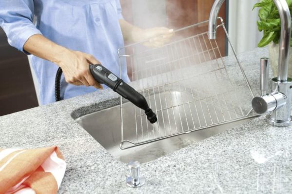  Steam cleaner cleaning