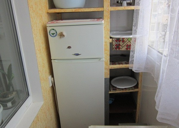  Refrigerator on the loggia