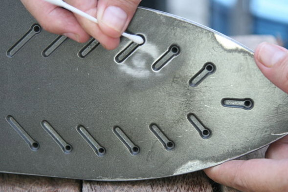  Iron sole cleaning