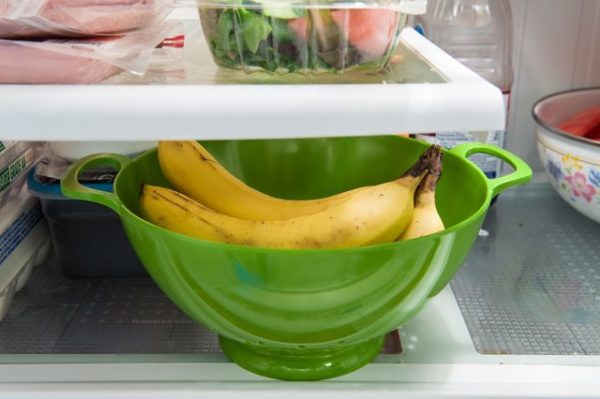  Bananas in the fridge