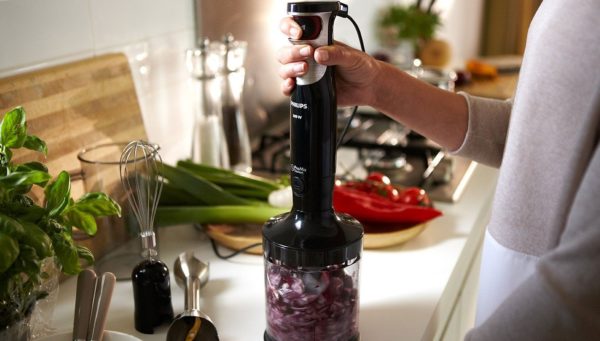  Grinding products in a submersible blender