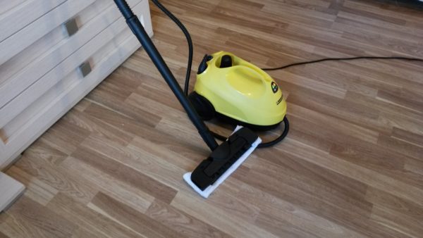  Washing the laminate with a steam cleaner