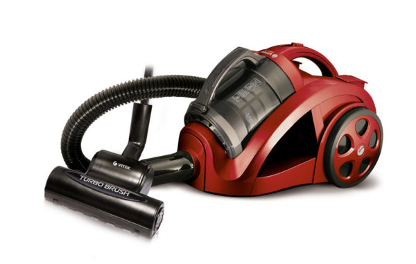  Vacuum cleaner with removable tank