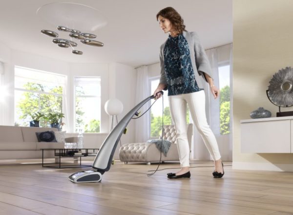  Vacuum laminate cleaning