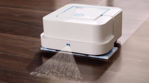  Room cleaning with a kitchen robot with water and steam