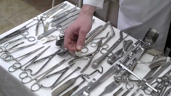  Surgical Instruments