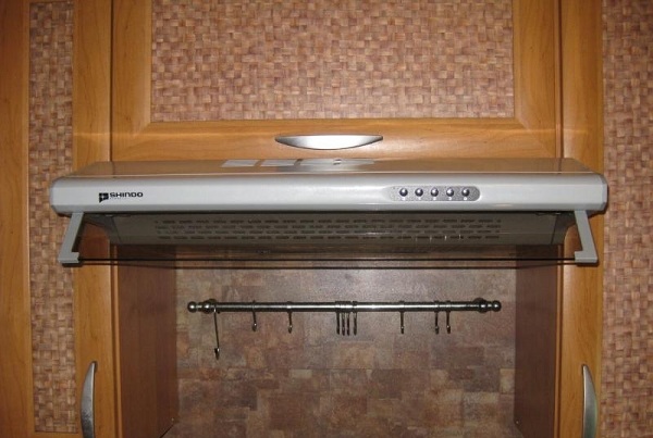  Extractor fan in the kitchen