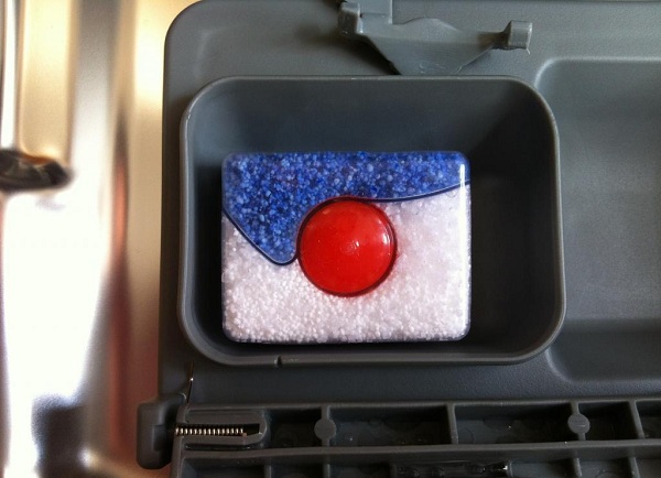  Tablet in the dishwasher compartment