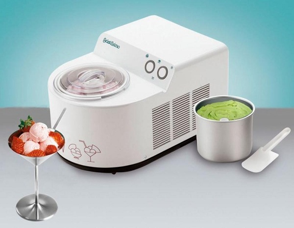  Ice cream maker