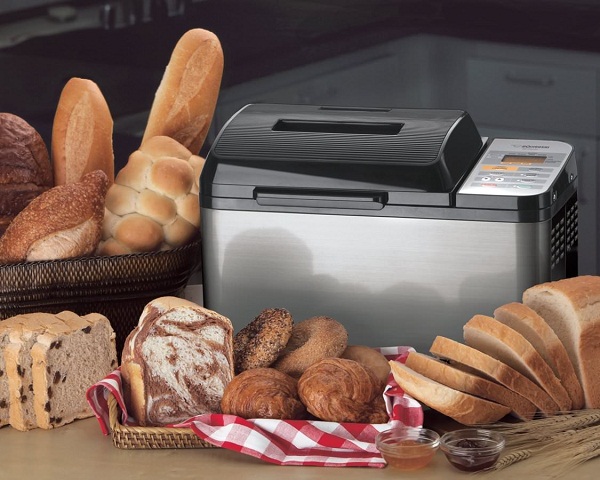  Breadmaker and baking