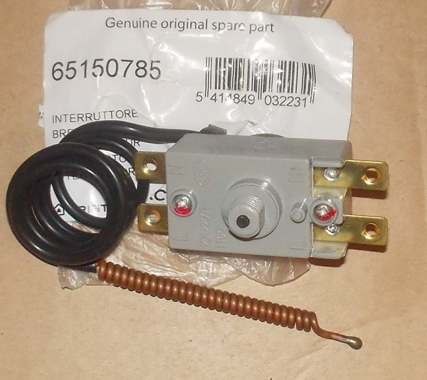  Water heater thermostat