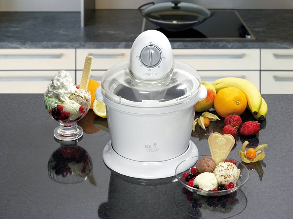  Ice Cream Maker with Fruit