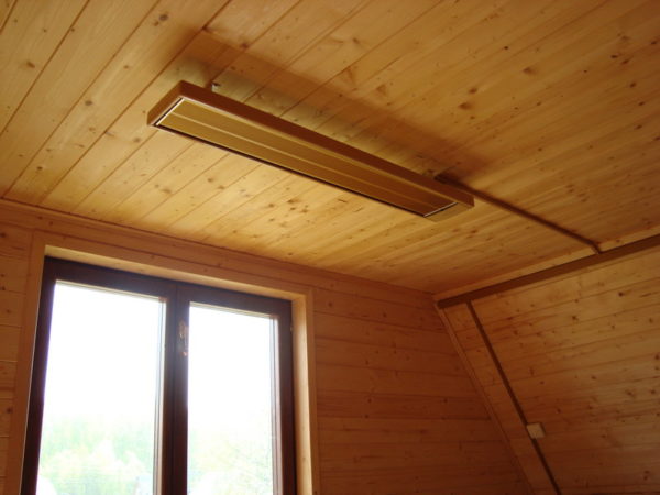  Ceiling IR heaters