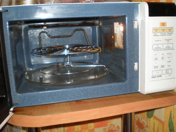  Ceramic microwave grill