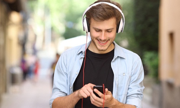  Guy on the street with headphones