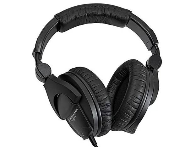  Closed headset