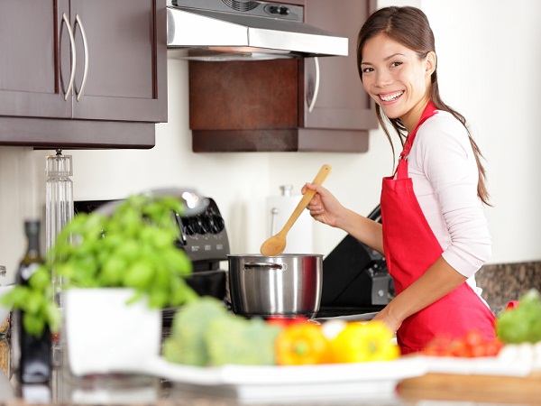  Girl in the kitchen