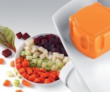  Cutting vegetables into cubes on a food processor