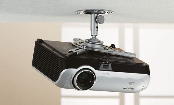  Ceiling projector