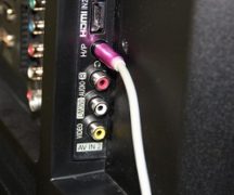  How to connect the music center to the TV