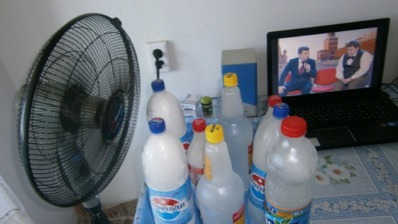  Ice bottles and fan