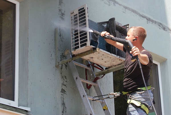  Cleaning the outdoor unit