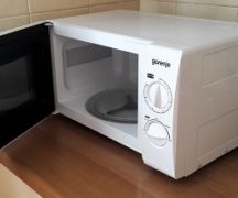  Old microwave