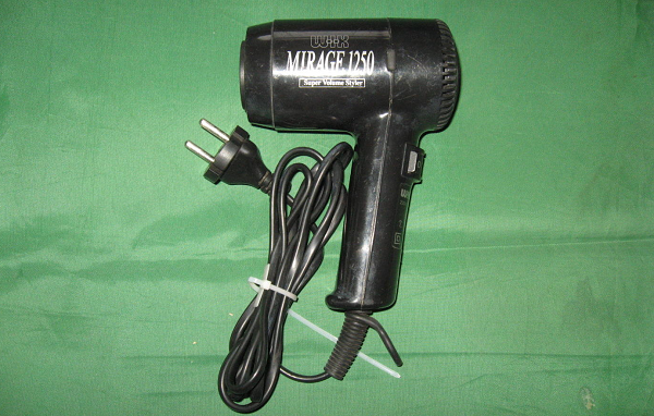  Hair Dryer