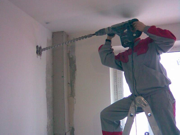  Wall drilling