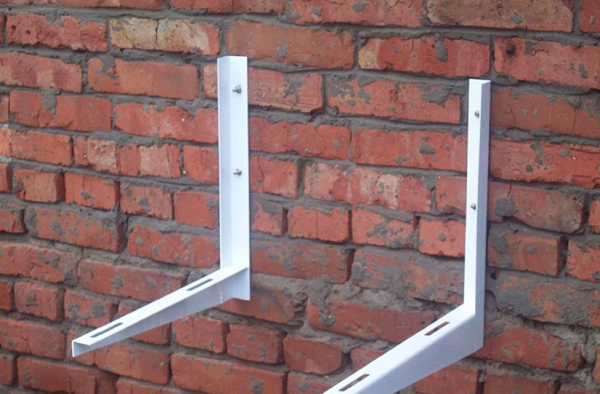  Mounts for outdoor unit