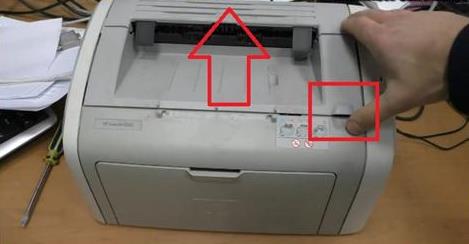  Opening the printer cover