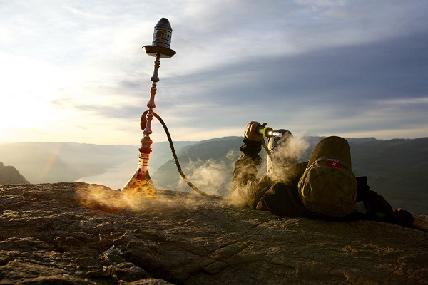  Relaxation with a hookah