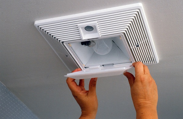  Fan with motion sensor