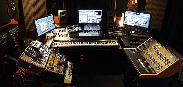  Studio mixer