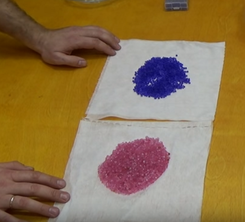  Colored silicon dioxide