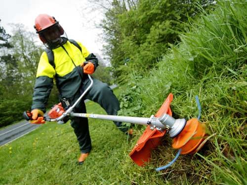  Running mowers