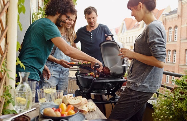  Grill on the balcony