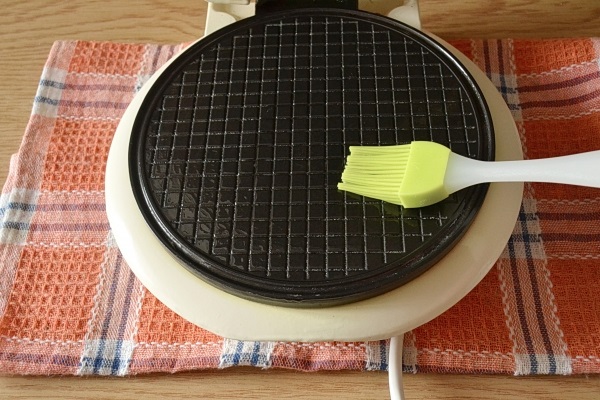  Waffle maker oil