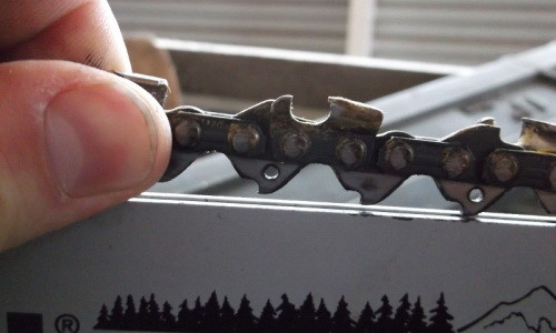  Chain Tension on Chainsaw