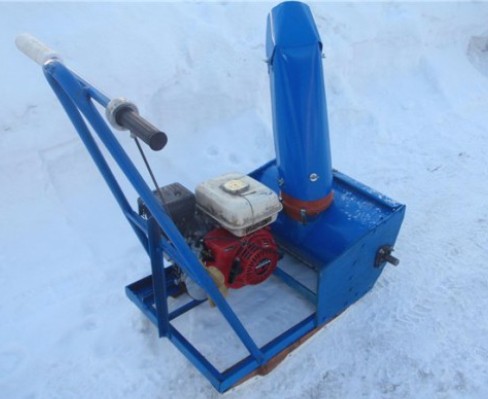  Snowthrower