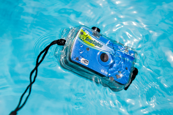  Underwater camera