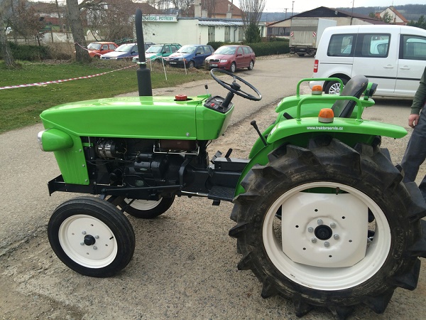  Rear wheel drive mini tractor