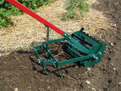  Mechanical cultivator