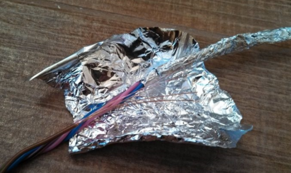  Cable wrapped in food foil