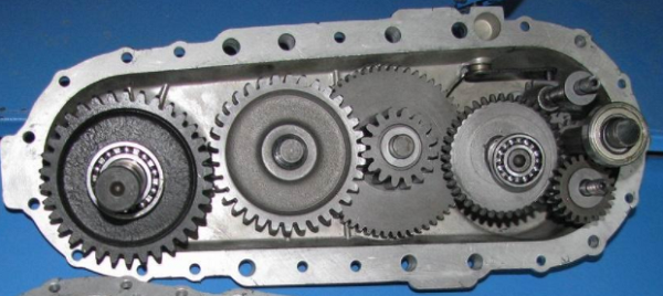  Gearbox with gears