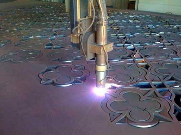  Plasma cutter operation