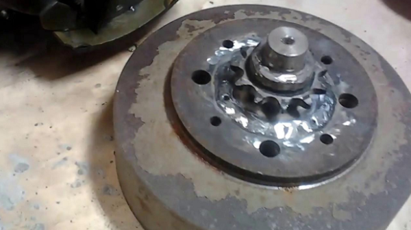  Centrifugal clutch