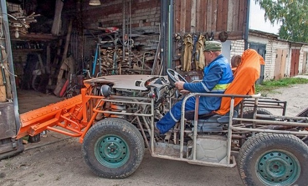  Mini tractor